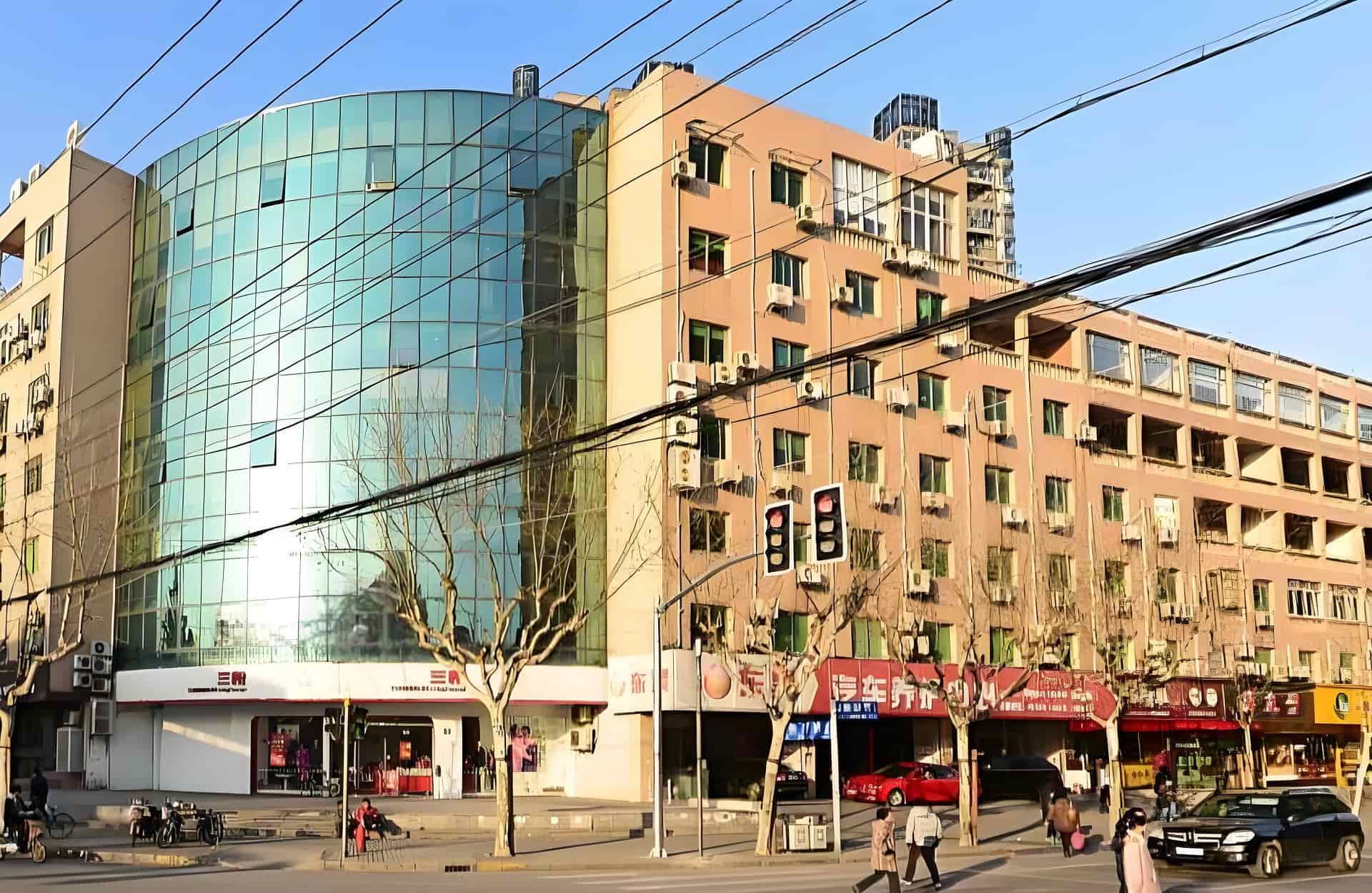 东杨房产大楼